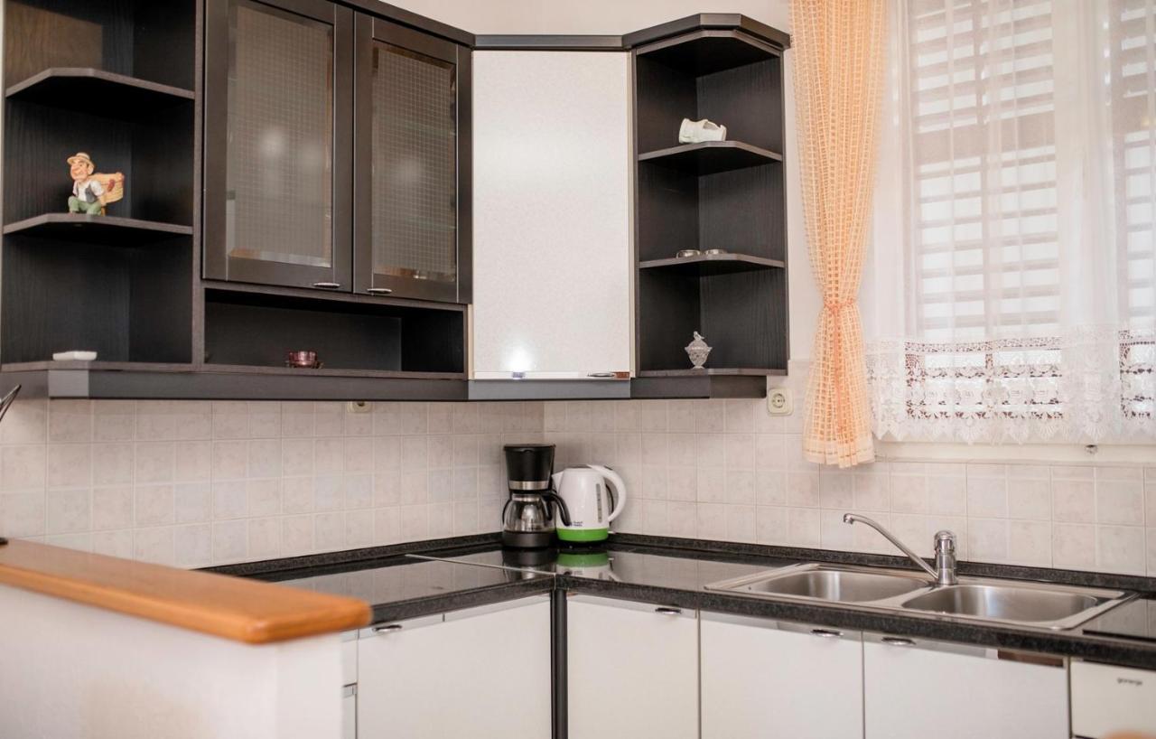 Apartments Stanicic Kampor Extérieur photo